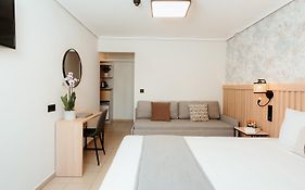 Aqua Beachfront Elegant Hotel